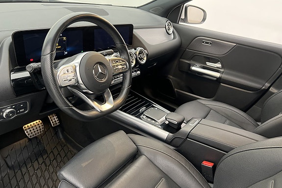 Mercedes-Benz EQA350 16 of 27