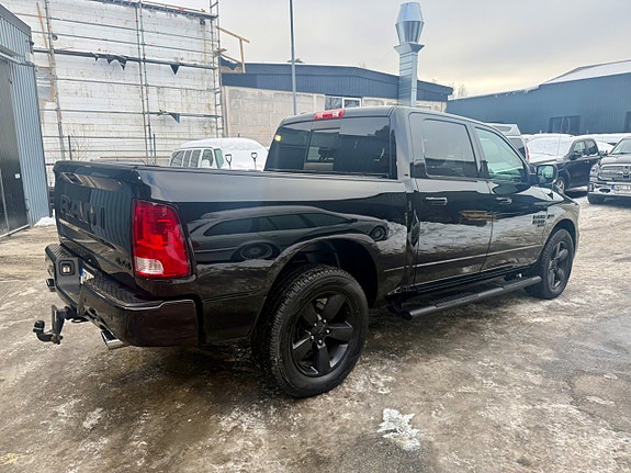 Dodge RAM 1500 2 of 5