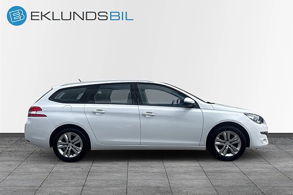 Peugeot 308 4 of 17