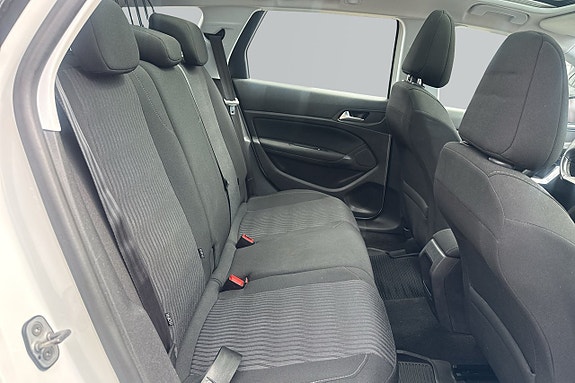 Peugeot 308 14 of 17