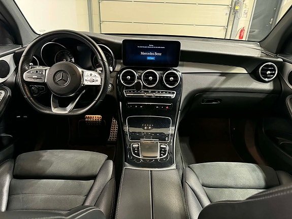 Mercedes-Benz GLC300 e 14 of 20