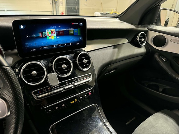 Mercedes-Benz GLC300 e 16 of 20