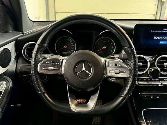 Mercedes-Benz GLC300 e 15 of 20
