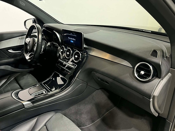 Mercedes-Benz GLC300 e 10 of 20