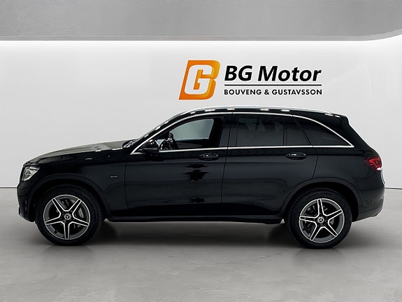 Mercedes-Benz GLC300 e 8 of 20