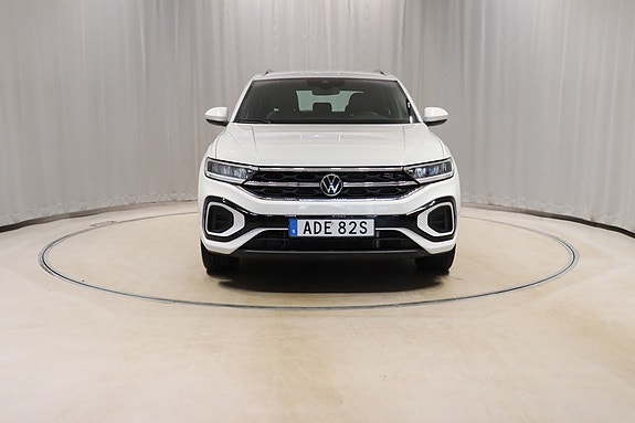 Volkswagen T-Roc 2 of 5