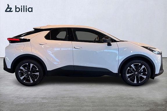 Toyota C-HR 16 of 20