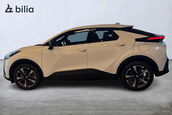Toyota C-HR 3 of 20