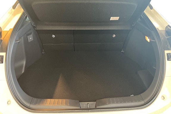 Toyota C-HR 10 of 20