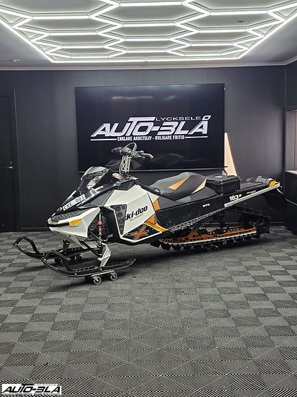 Ski-Doo Summit X 800R E-TEC 163"