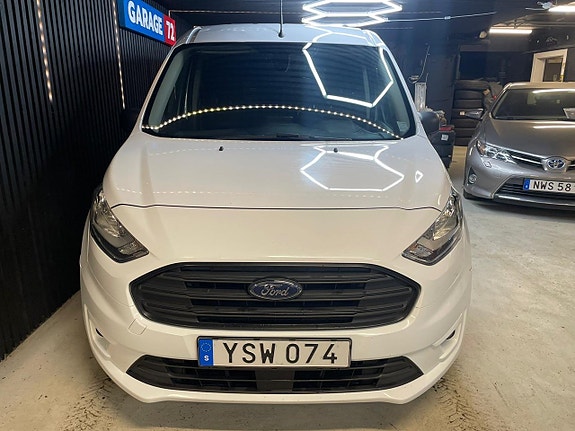 Ford Transit Connect 3 of 15