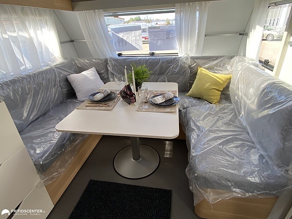 Adria Adora 753 UK *Barnkammare / AC på köpet* Ränta 3.95%* 2 of 21