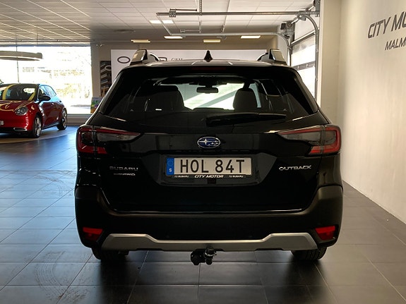 Subaru Outback 4 of 7