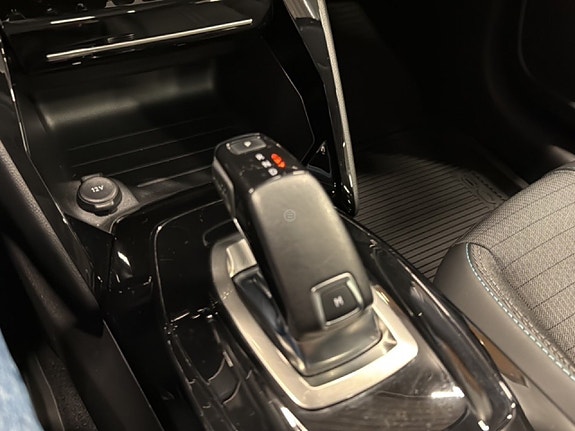 Peugeot 208 11 of 14