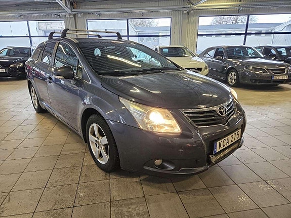 Toyota Avensis 5 of 5