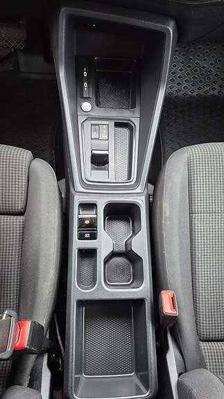 Volkswagen Caddy Maxi 14 of 23