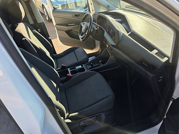 Volkswagen Caddy Maxi 19 of 23