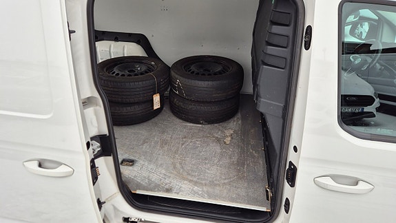 Volkswagen Caddy Maxi 10 of 23