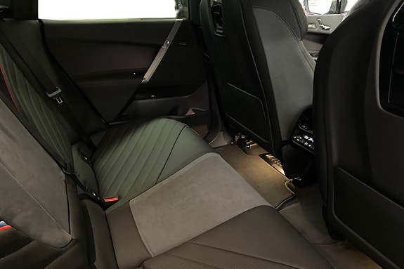 BMW iX 6 of 19