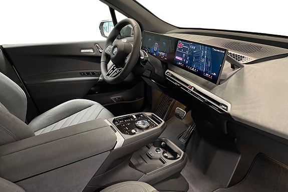 BMW iX 5 of 19