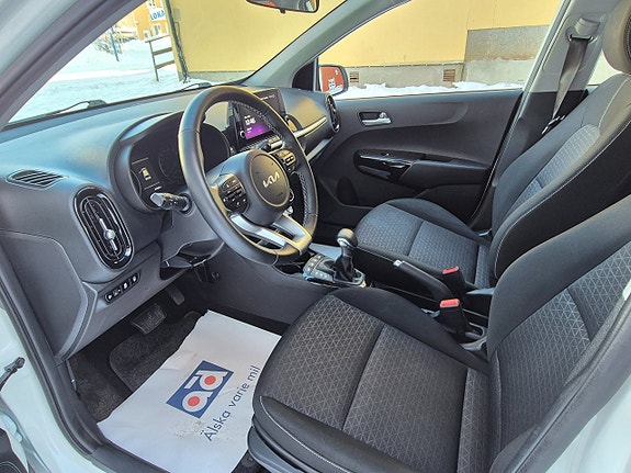 Kia Picanto 4 of 5