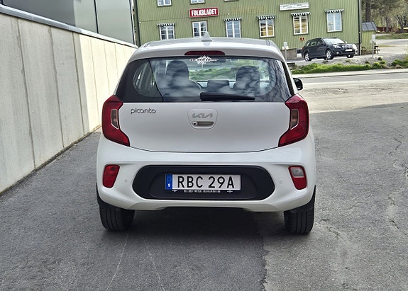 Kia Picanto 9 of 9