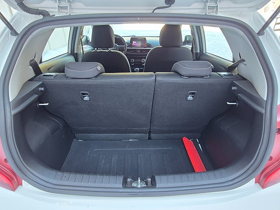 Kia Picanto 7 of 9