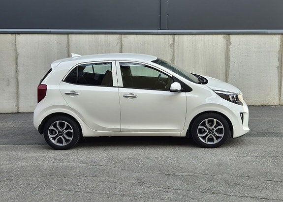 Kia Picanto 2 of 5