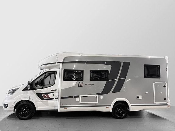 CHALLENGER 317 Graphite Edition 165hk AUTOMAT Långbädd Face-to-Face Adaptiv Farthållare 4100kg totalvikt 22 of 30