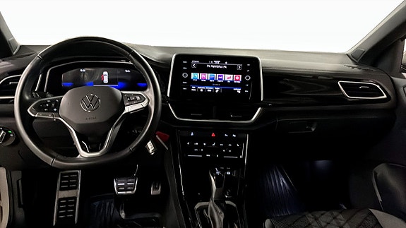 Volkswagen T-Roc 10 of 12