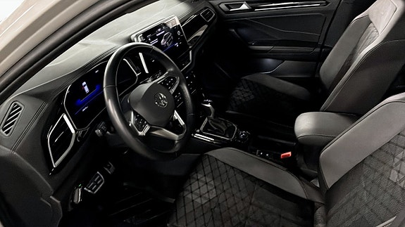 Volkswagen T-Roc 7 of 12