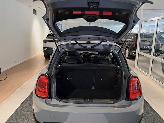 MINI Cooper 7 of 7