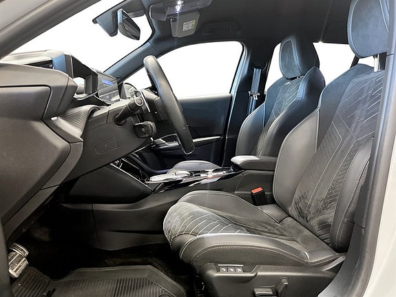 Peugeot 2008 4 of 5