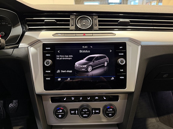 Volkswagen Passat 11 of 19