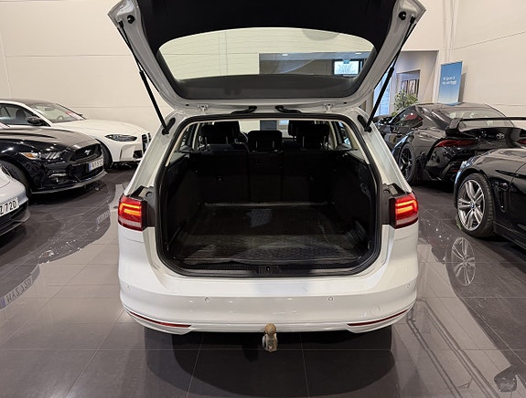 Volkswagen Passat 19 of 19