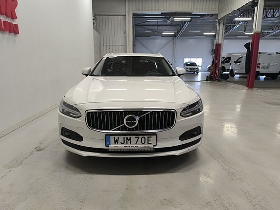 Volvo V90 2 of 10