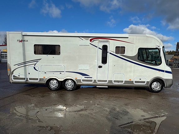 Fiat Frankia 840 F-LINE FD LUXURY CLASS Automat/ 5000mil/ VINTERPRIS