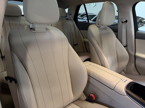 Mercedes-Benz E300 de 9 of 27