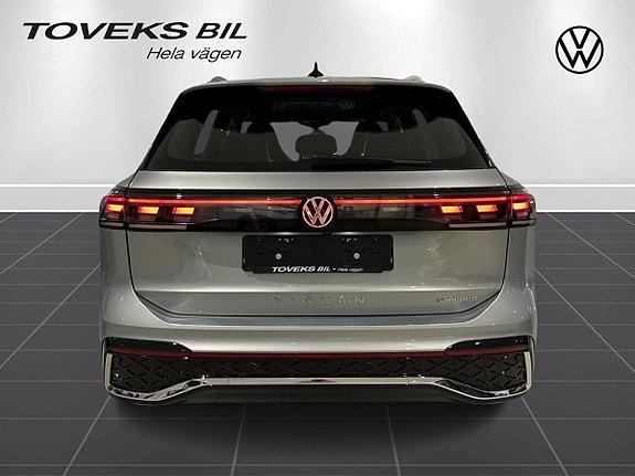 Volkswagen Tiguan 4 of 5