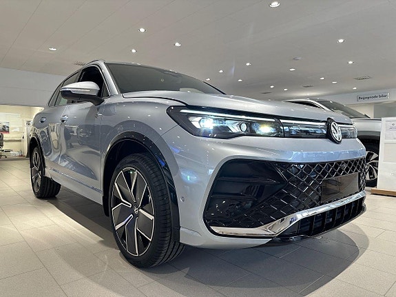 Volkswagen Tiguan 8 of 18