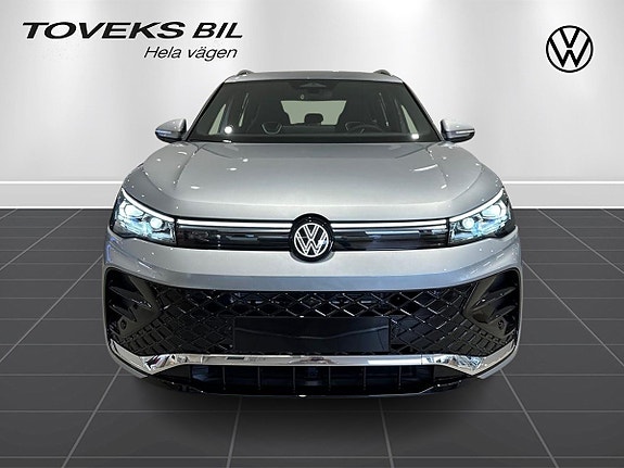 Volkswagen Tiguan 5 of 5