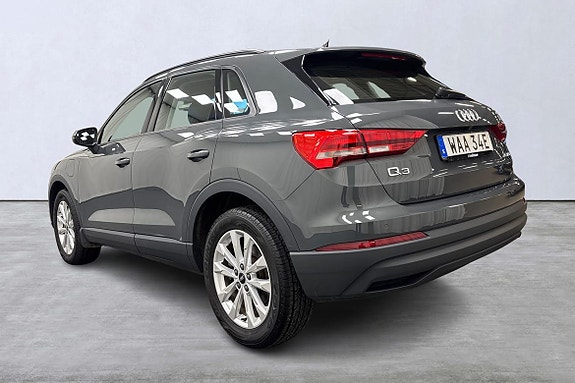 Audi Q3 4 of 5