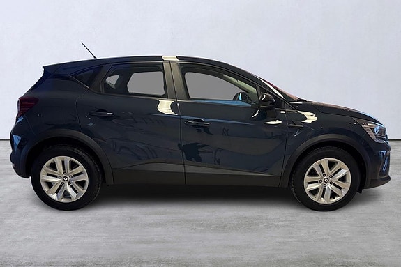 Renault Captur 3 of 5