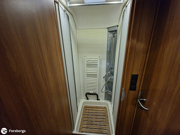 Dethleffs XL-I 7850 / Queen / AUTO / ALDE 16 of 21