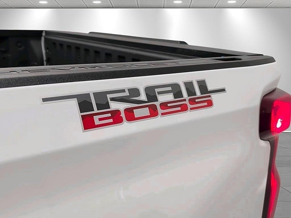 Chevrolet Silverado 1500 7 of 22