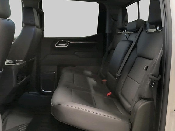 Chevrolet Silverado 1500 11 of 22