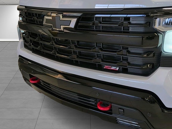 Chevrolet Silverado 1500 3 of 22