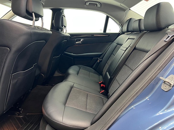 Mercedes-Benz E250 22 of 23