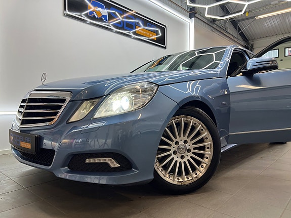Mercedes-Benz E250 9 of 23