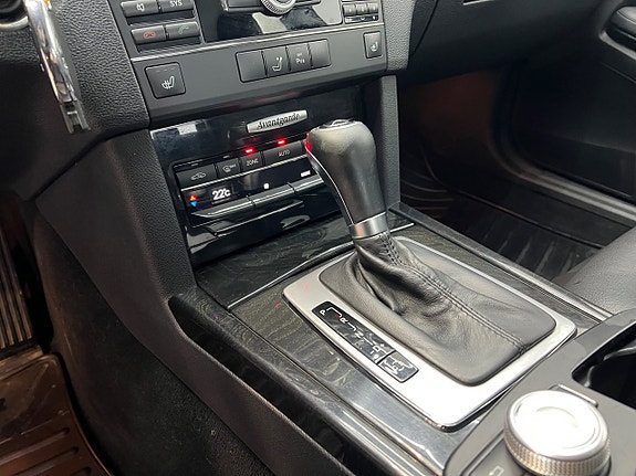 Mercedes-Benz E250 16 of 23